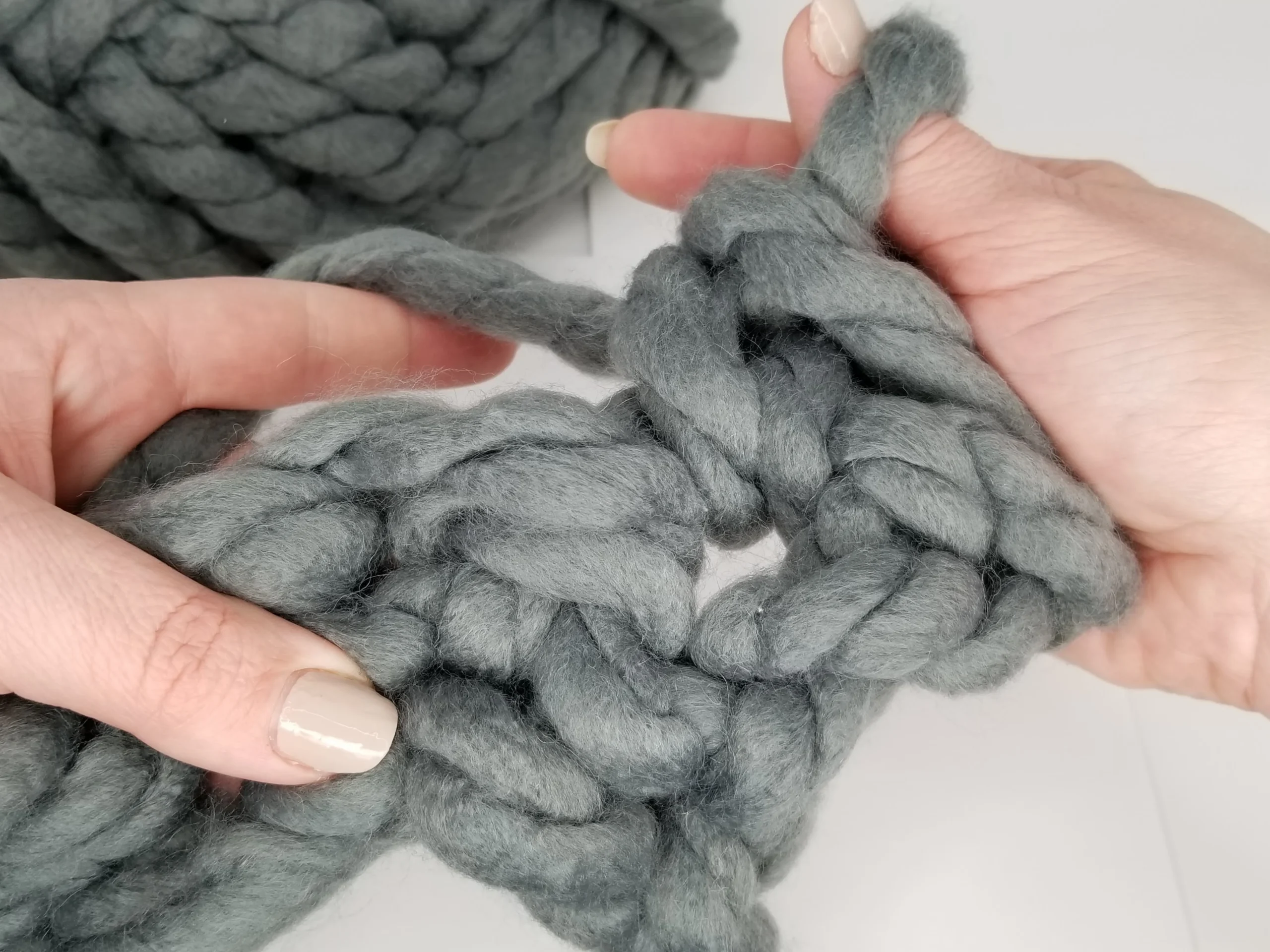 Jumbo Yarn Blankets: Crochet Without a Hook – March 28, 2026